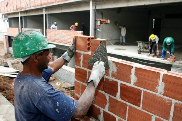 Trabalhadores na Obra Trabalhadores na Obra